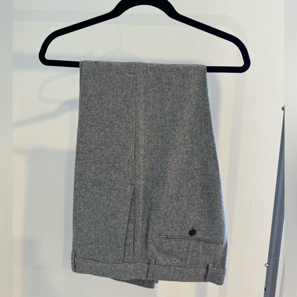 Club Monaco Sutton Slim Fit Wool Dress Pants (gray). W:34, L:30.